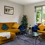 בית נופש Games Free Parking House